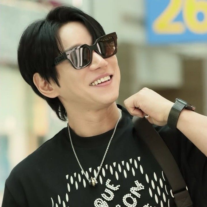 Latest photo of Hwang Chiyeol
