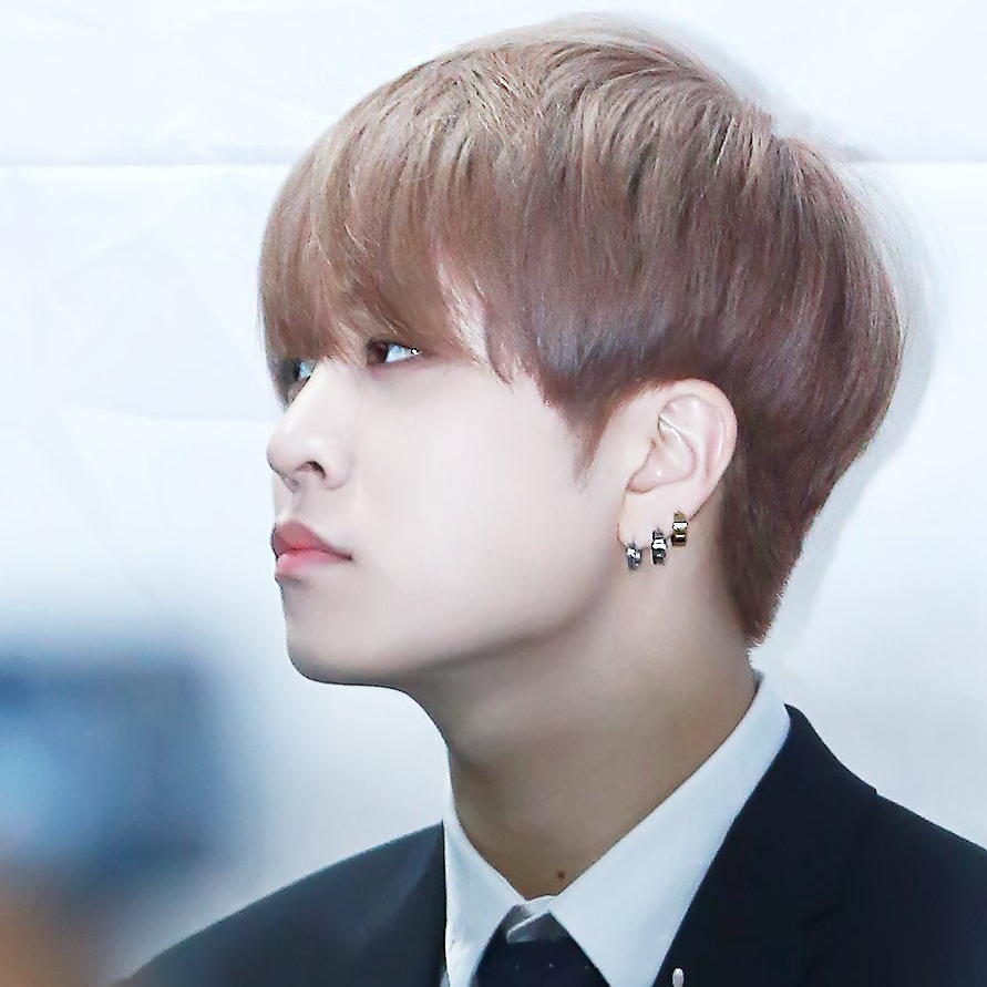 A moment captured by Youngjae (GOT7)'s fan