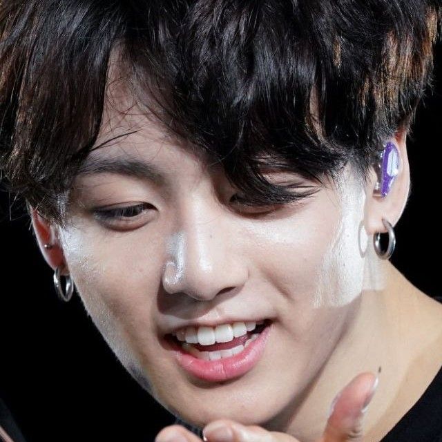 柾国 (防弹少年团)的最新活动照片