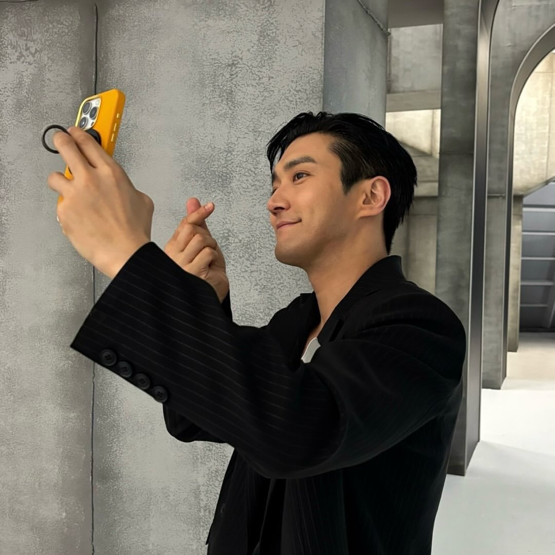 Recent activity shot of Siwon (Super Junior)