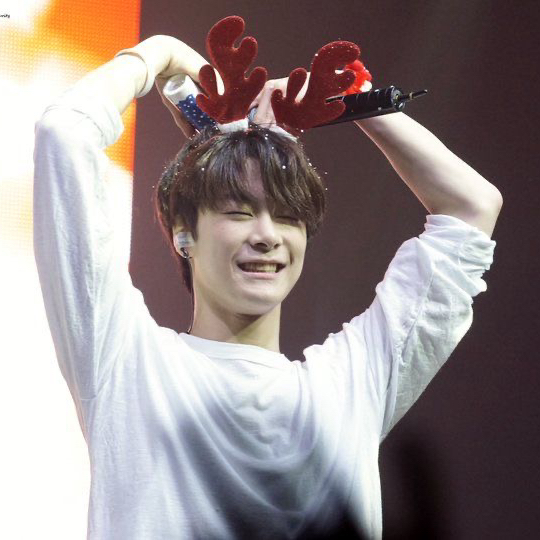 Latest photo of Moonbin (ASTRO)