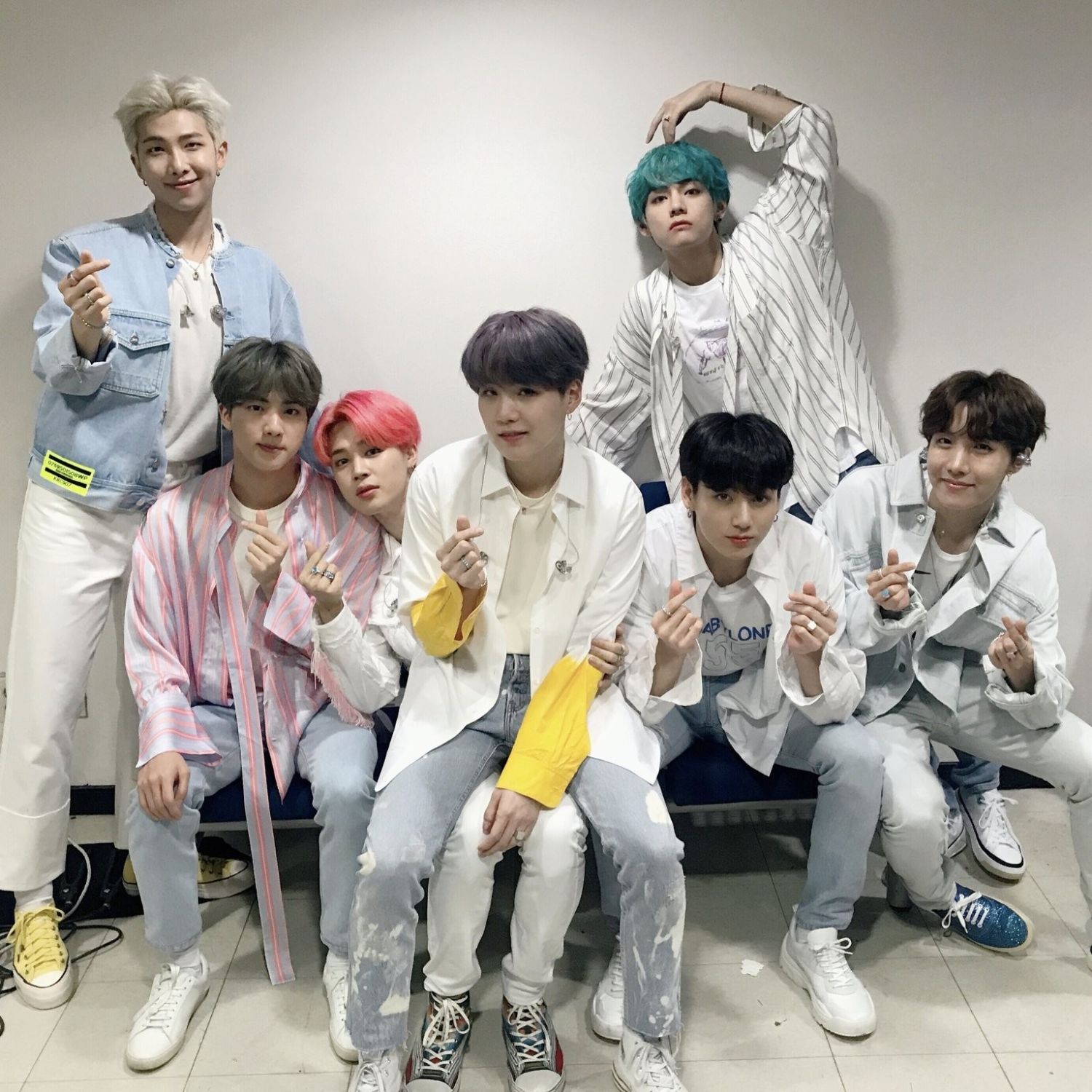 Behind-the-scenes cut of BTS