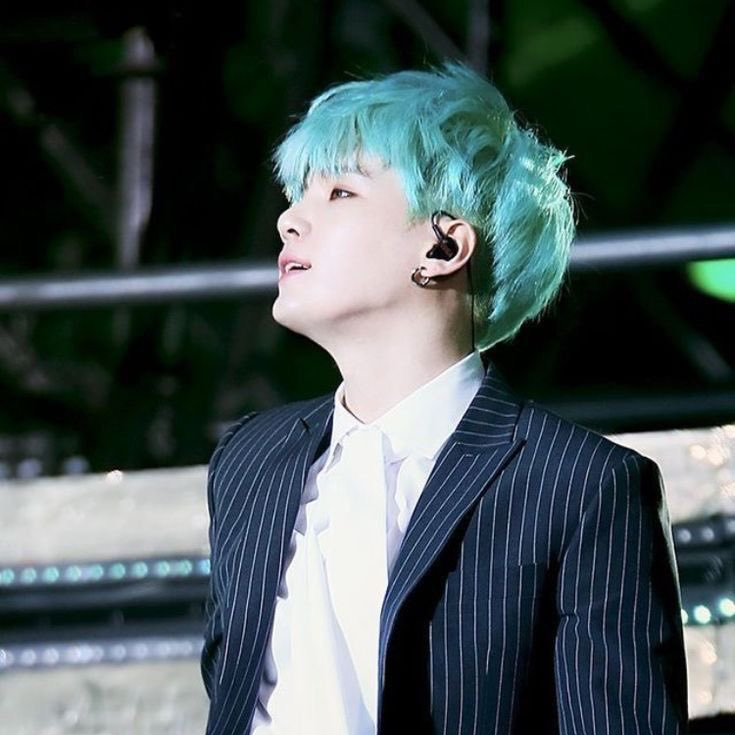Latest photo of SUGA (BTS)