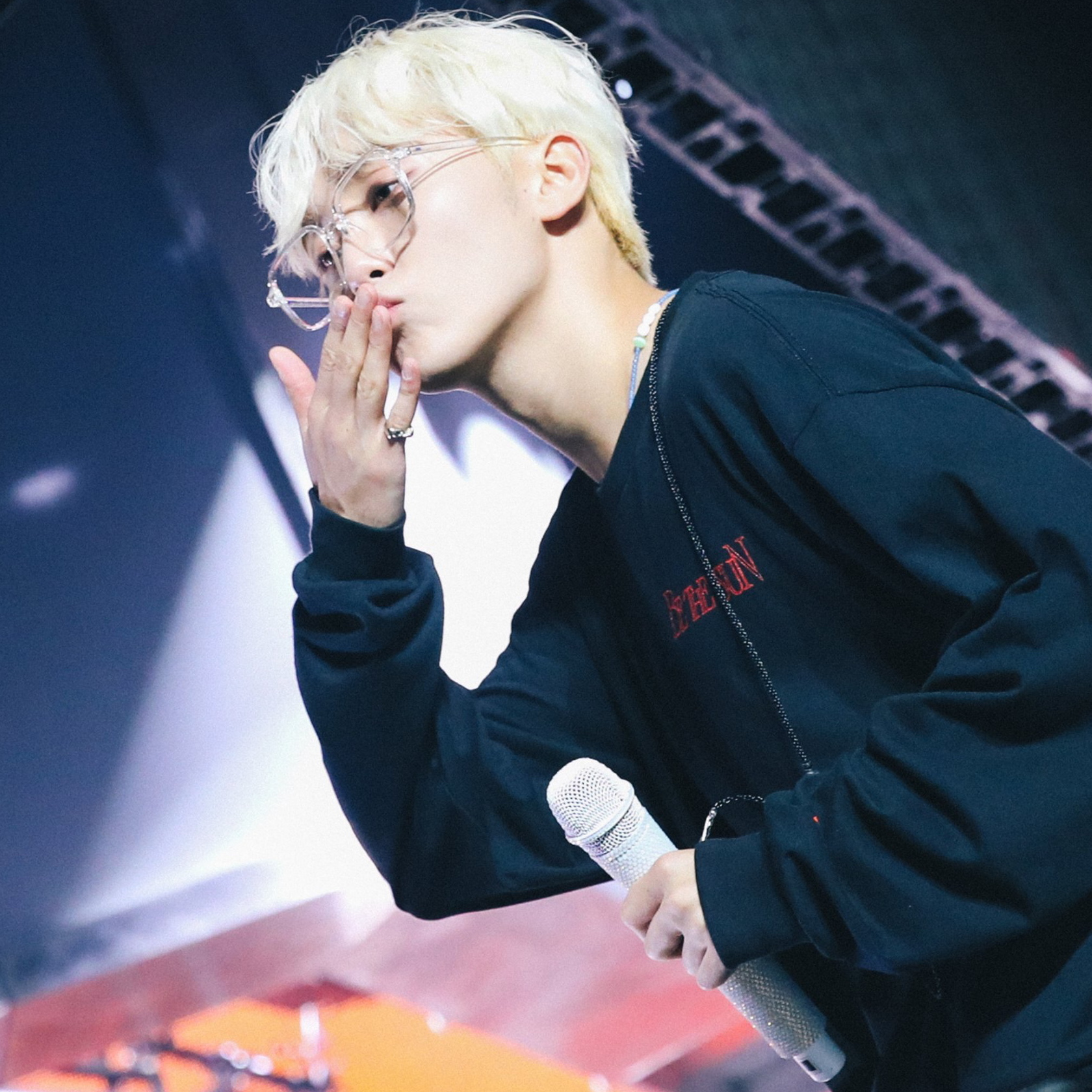 A moment captured by Seungkwan (SEVENTEEN)'s fan