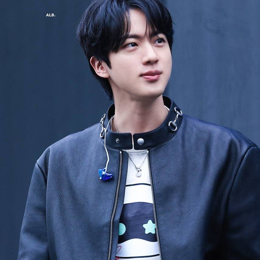 진 (방탄소년단) 최근 활동샷