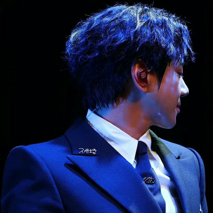 A moment captured by Hwang Chiyeol's fan