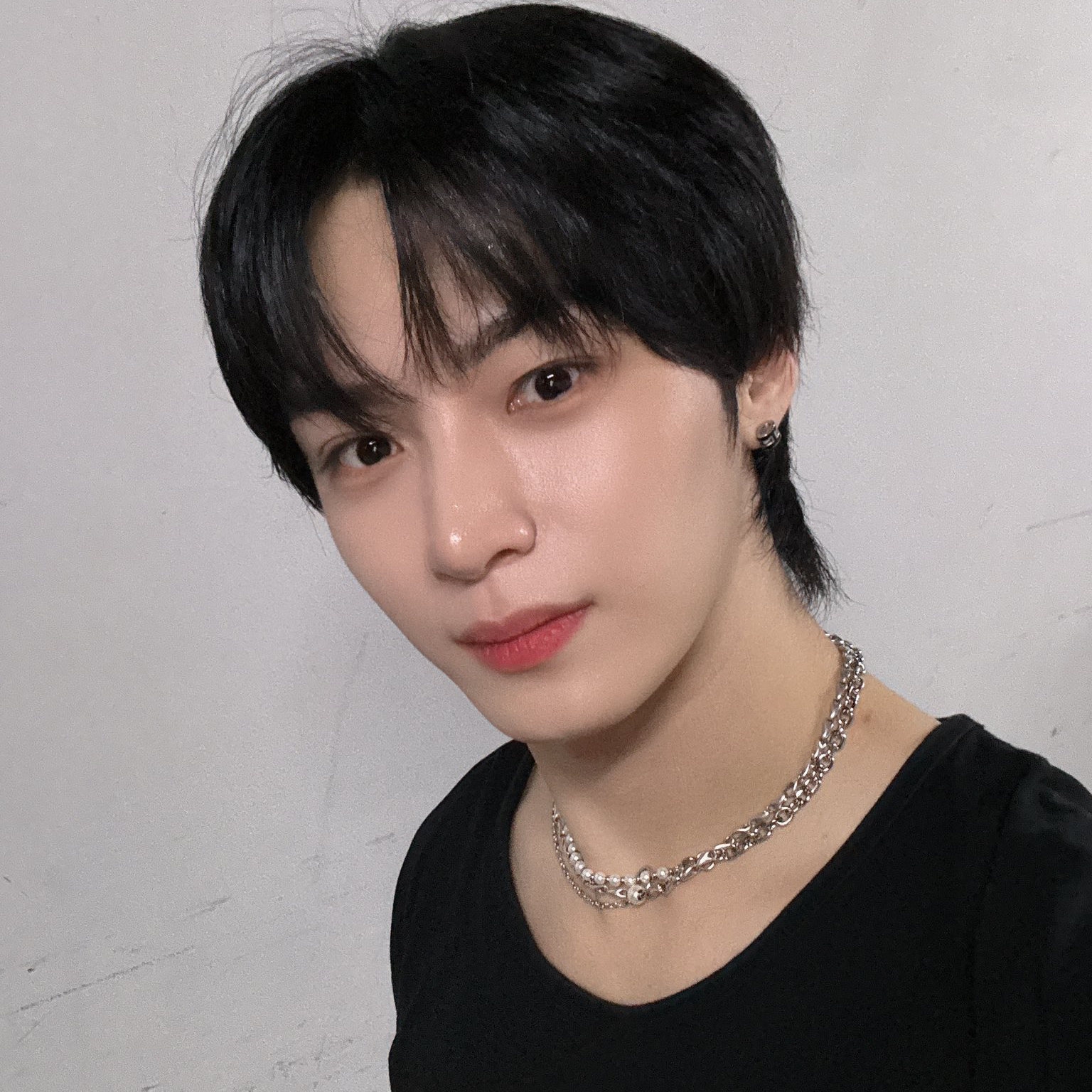 Behind-the-scenes cut of HANGYEOM (OMEGA X)