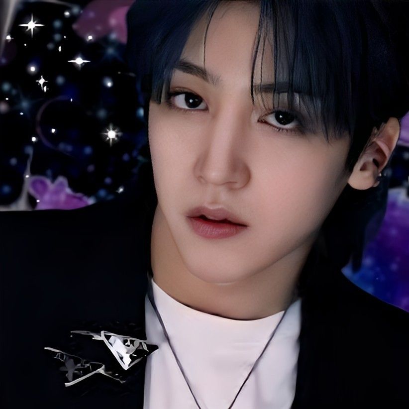 Recent activity shot of Wooseok (PENTAGON)
