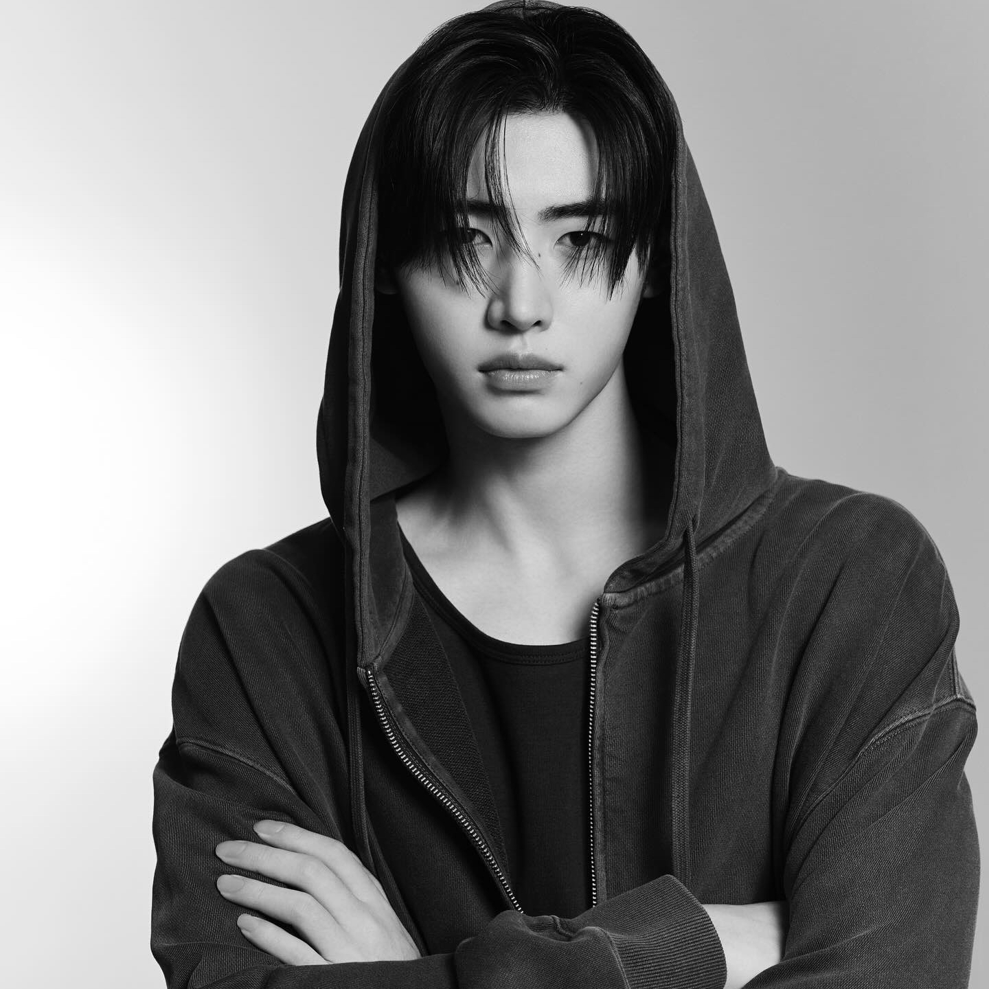 Behind-the-scenes cut of Sunghoon (ENHYPEN)
