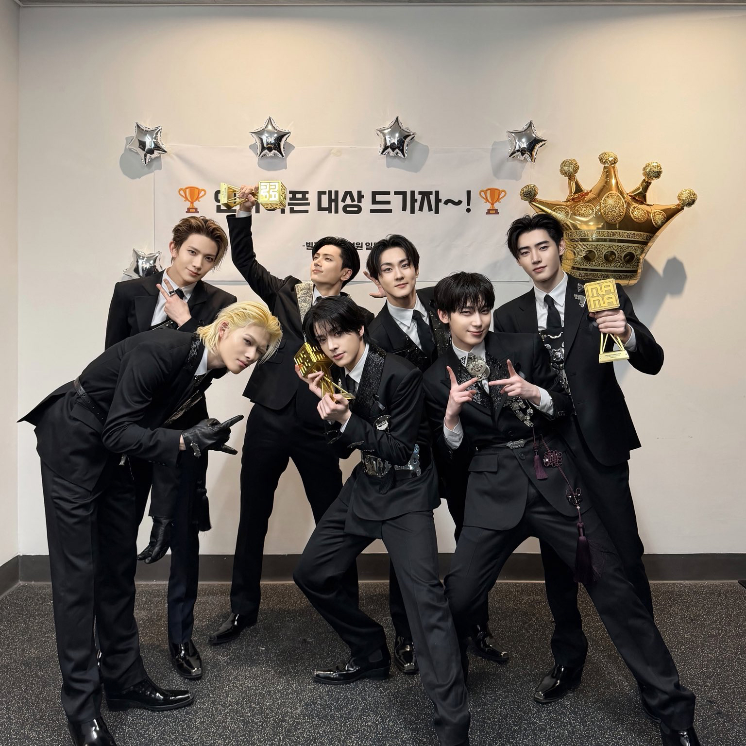 ENHYPEN의 비하인드 컷