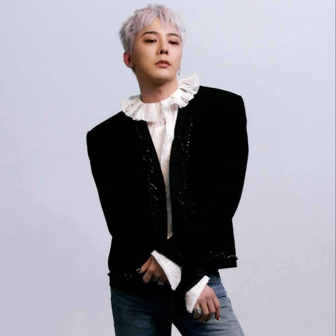 Recent activity shot of G-DRAGON (BIGBANG)