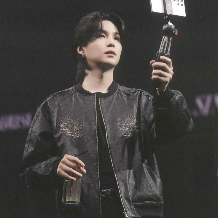 Foto terbaru SUGA (BTS)