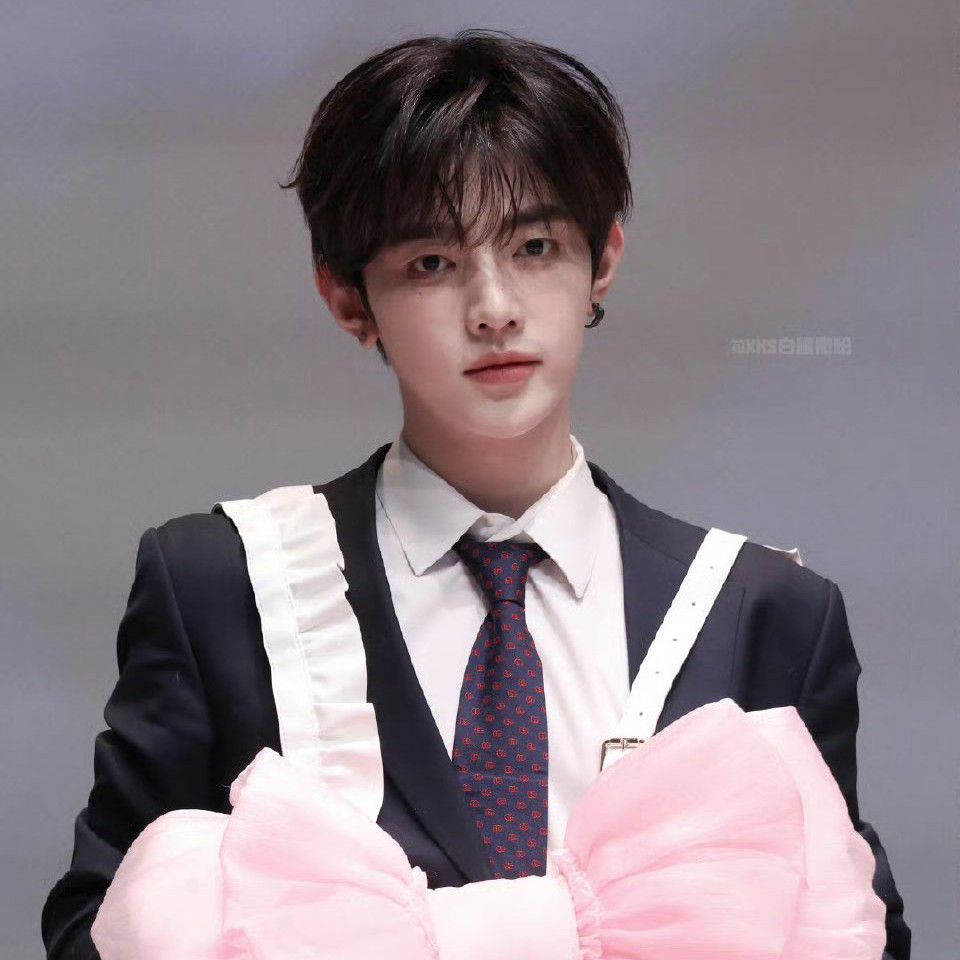 A moment captured by Zhang Hao (ZEROBASEONE)'s fan