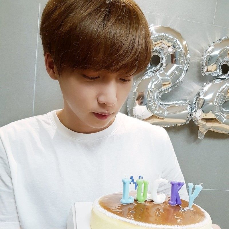 A moment captured by Jeong Sewoon's fan