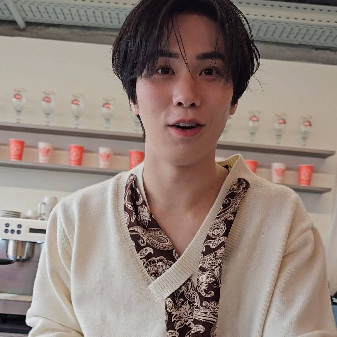 A moment captured by Rocky's fan