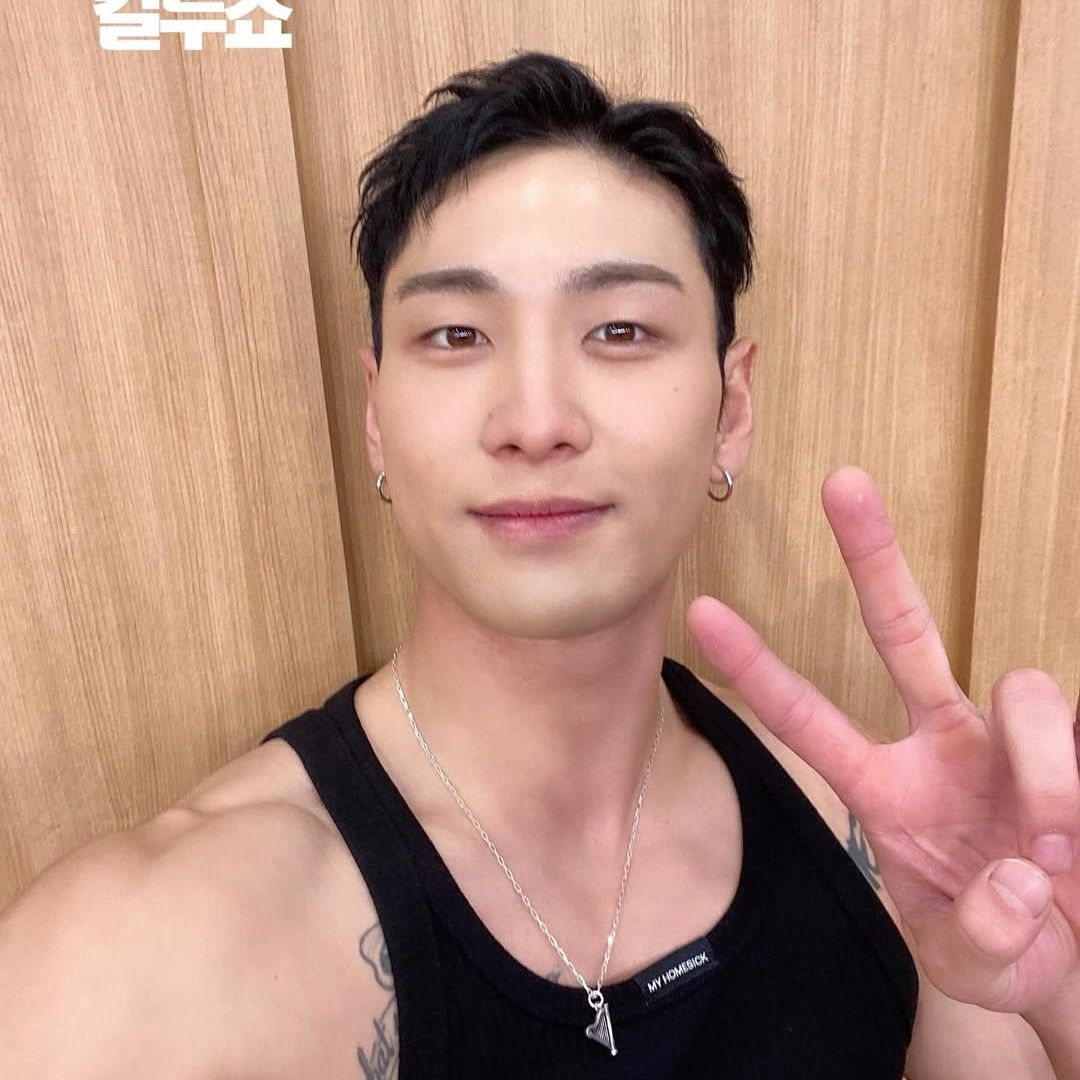 Momen yang diabadikan oleh penggemar Baekho