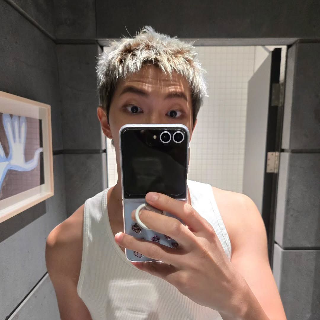 Behind-the-scenes cut of RM (BTS)