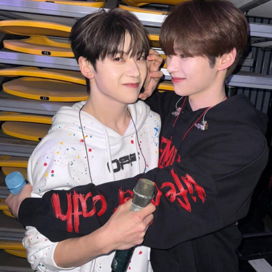 A moment captured by Seok Matthew (ZEROBASEONE)'s fan