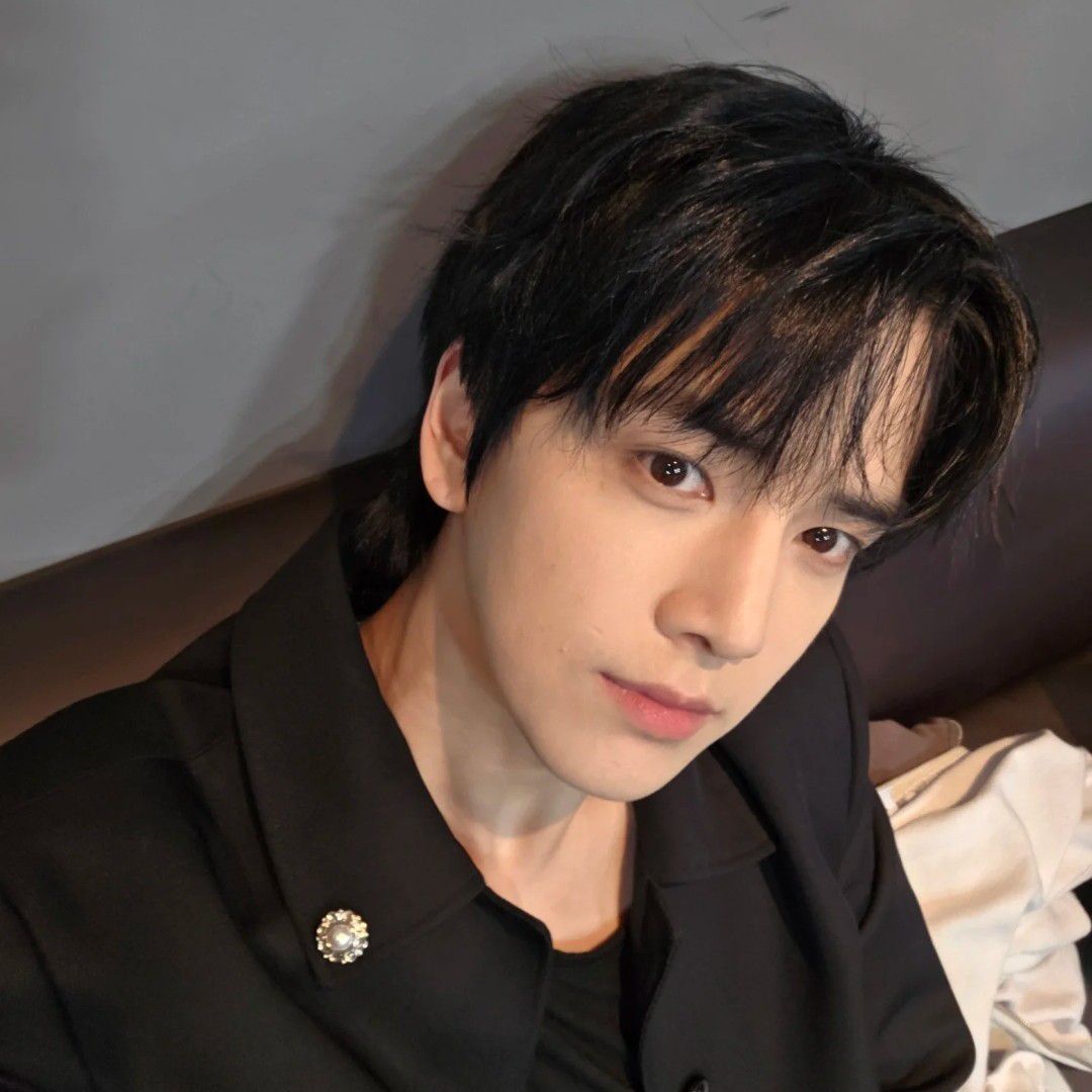 Latest photo of Younghoon (THE BOYZ)