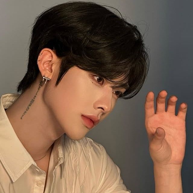 Behind-the-scenes cut of Ricky (ZEROBASEONE)