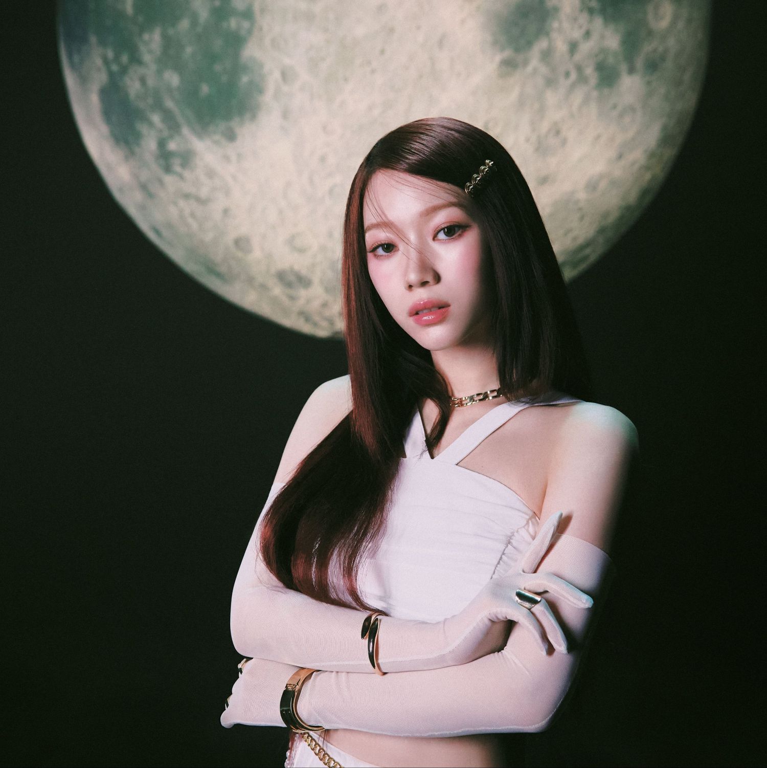 Recent activity shot of Sakaguchi Rino (IS:SUE)