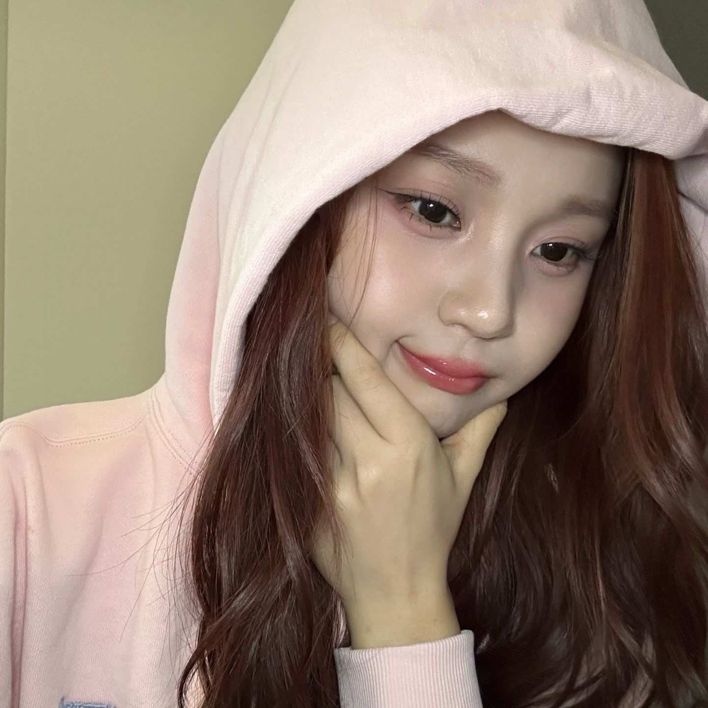 Behind-the-scenes cut of VIVIZ