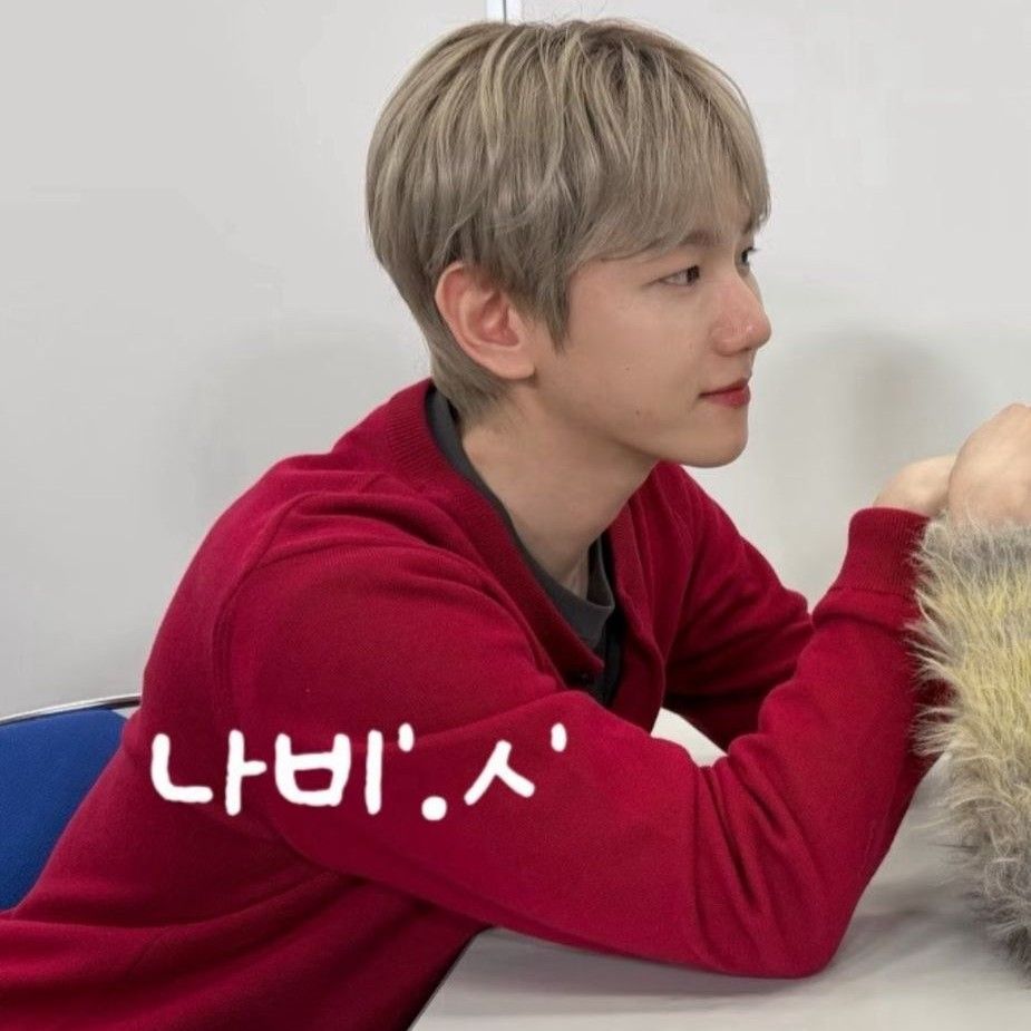 백현 (EXO)의 비하인드 컷