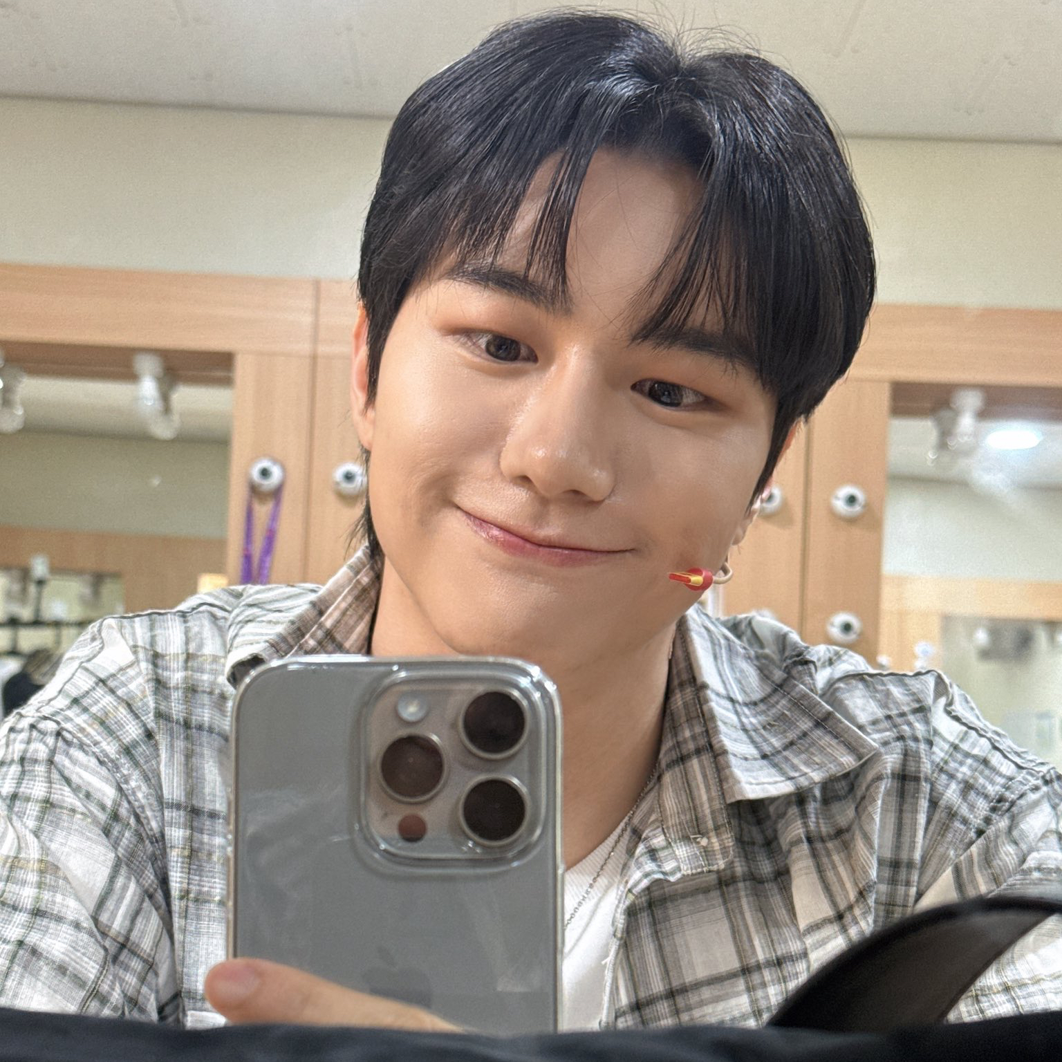 Behind-the-scenes cut of Kang Seungsik (VICTON)
