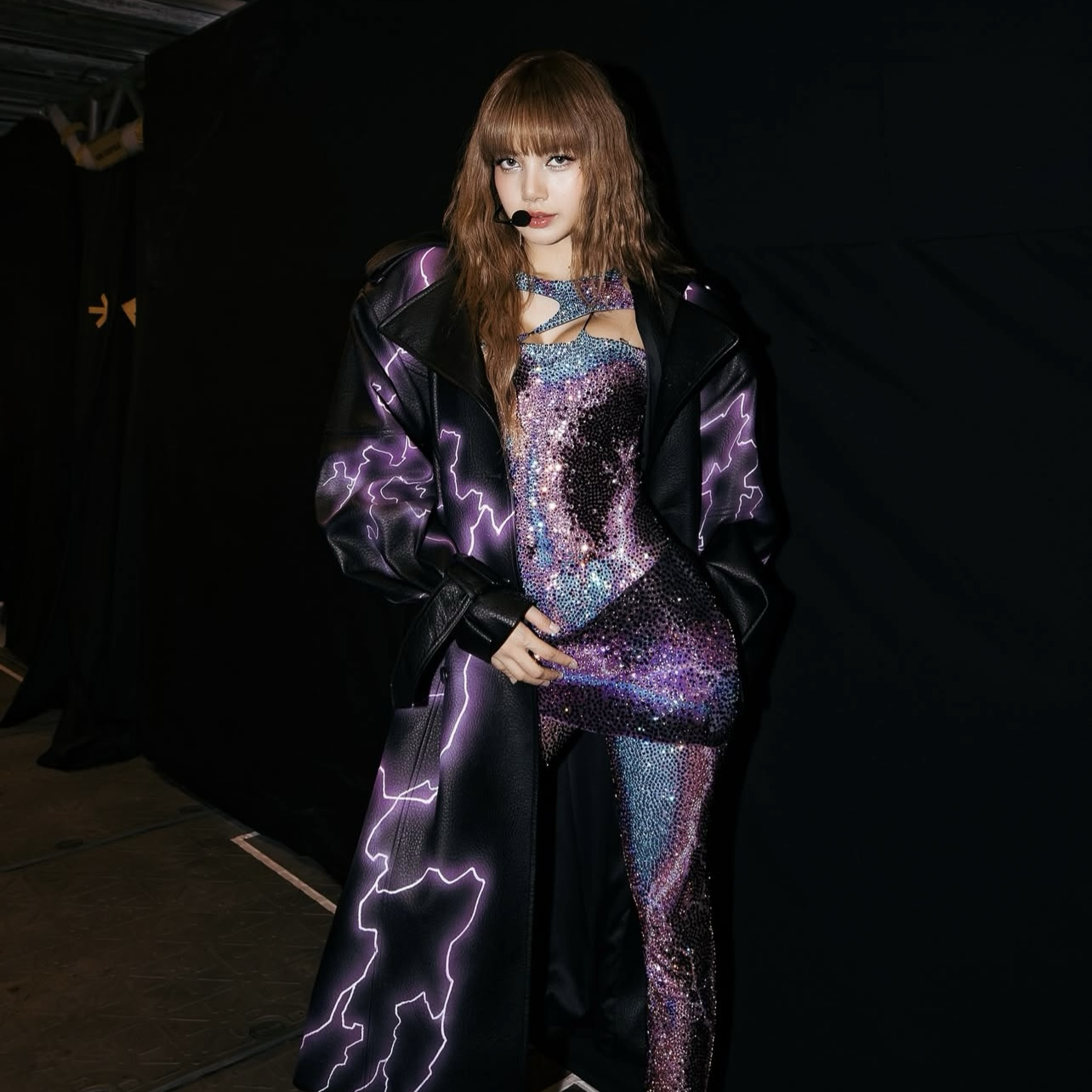 リサ (BLACKPINK)の舞台裏ショット