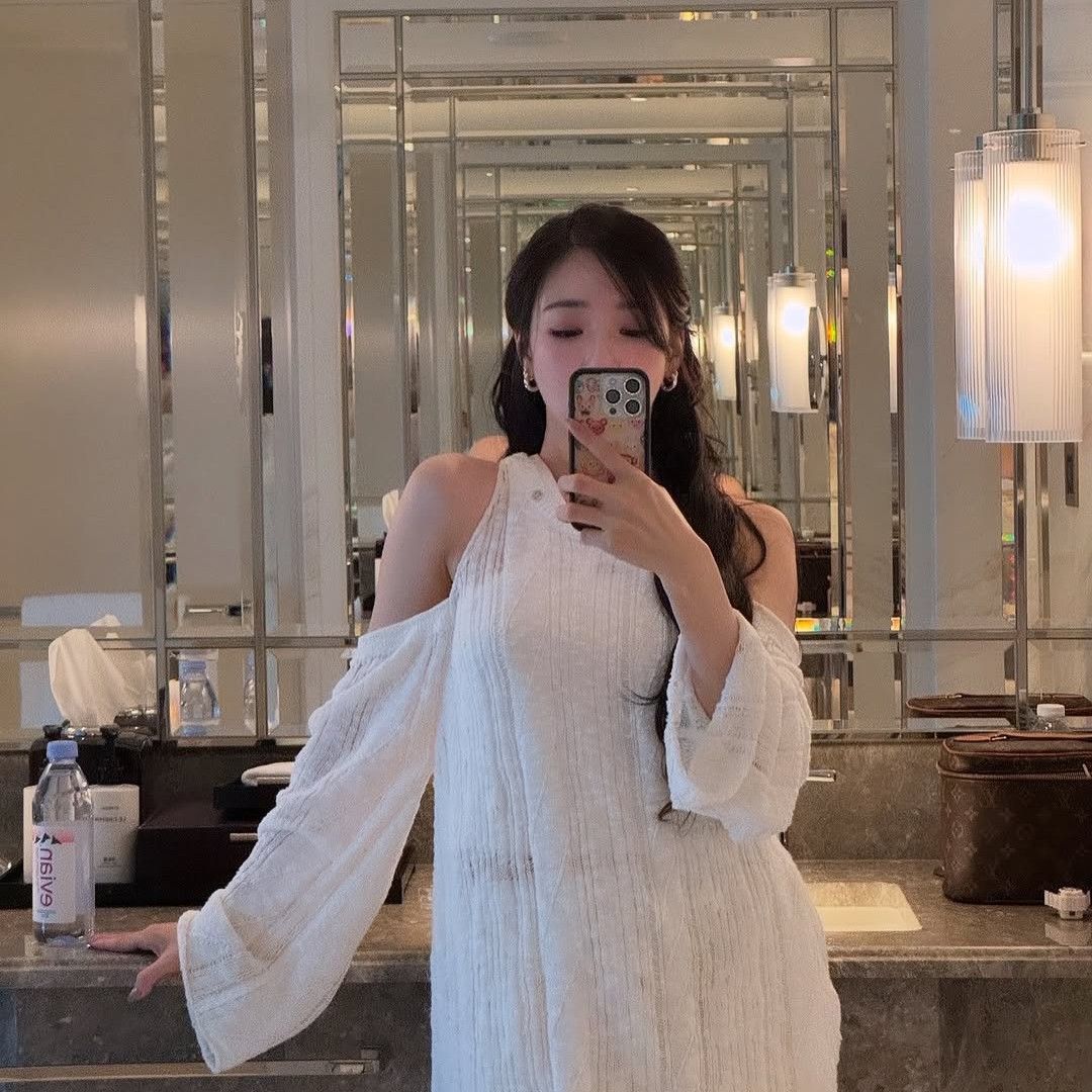 Behind-the-scenes cut of Tiffany Young (Girls' Generation)