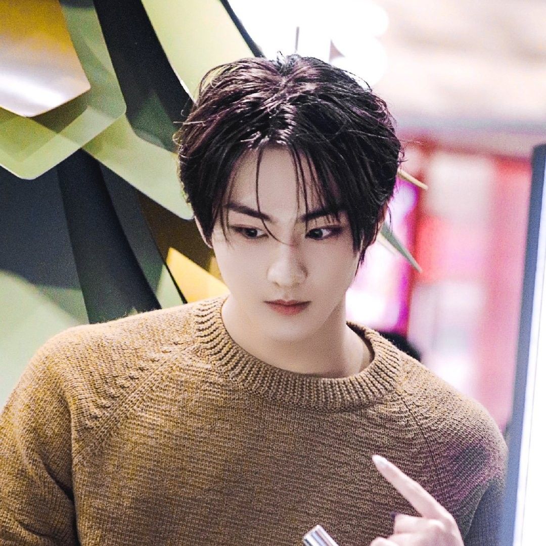 Latest photo of Jungwon (ENHYPEN)