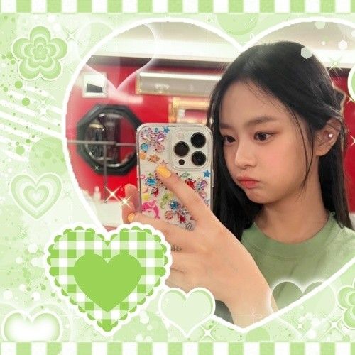 ハニ (NewJeans)の最近の活動写真