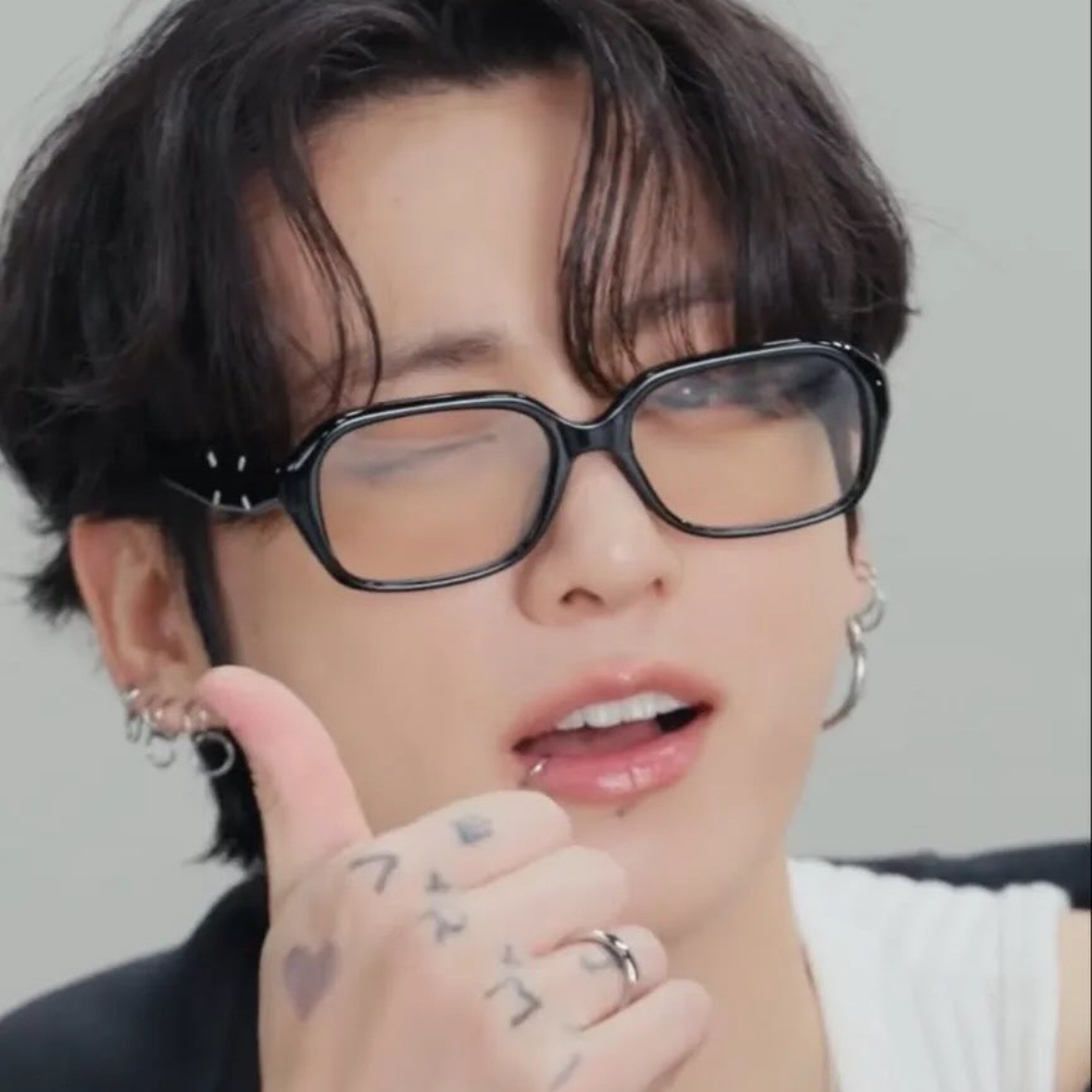 정국 (방탄소년단)의 비하인드 컷