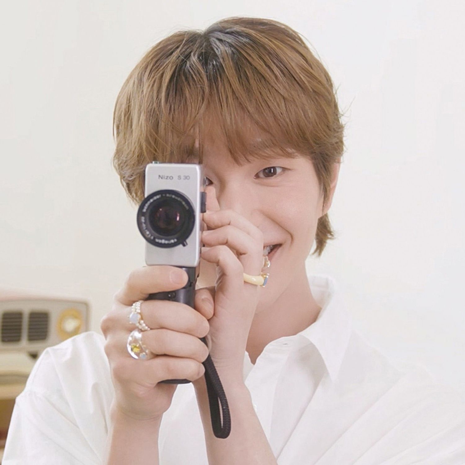Behind-the-scenes cut of Onew (SHINee)