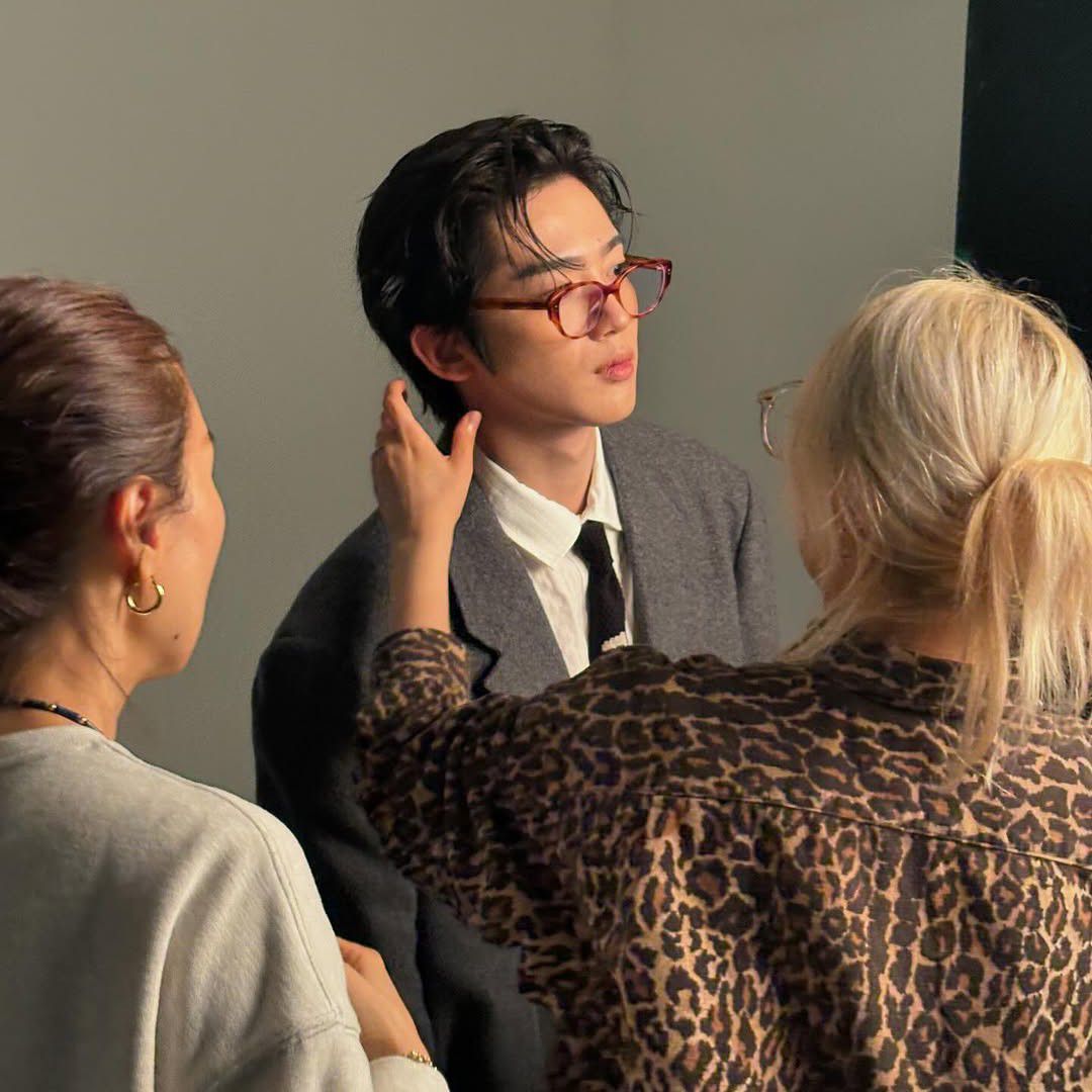 A moment captured by Kim Yohan (WEi)'s fan