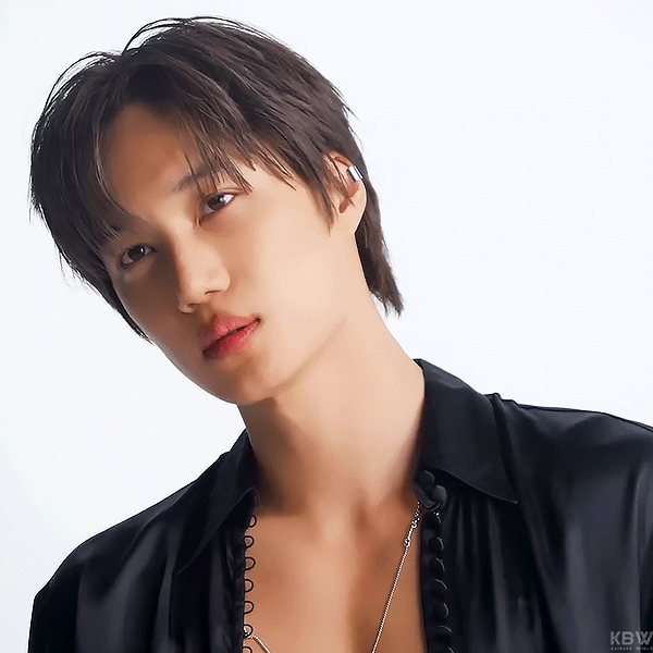 Kai (EXO)的最新照片