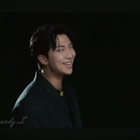 Foto aktivitas terbaru RM (BTS)