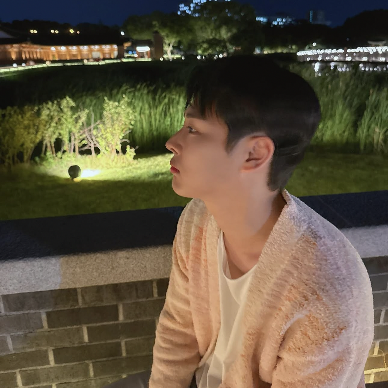 A moment captured by Choi Byungchan's fan