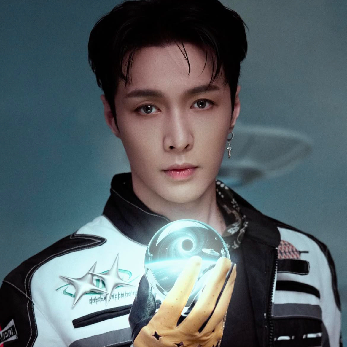 Latest photo of Lay (EXO)