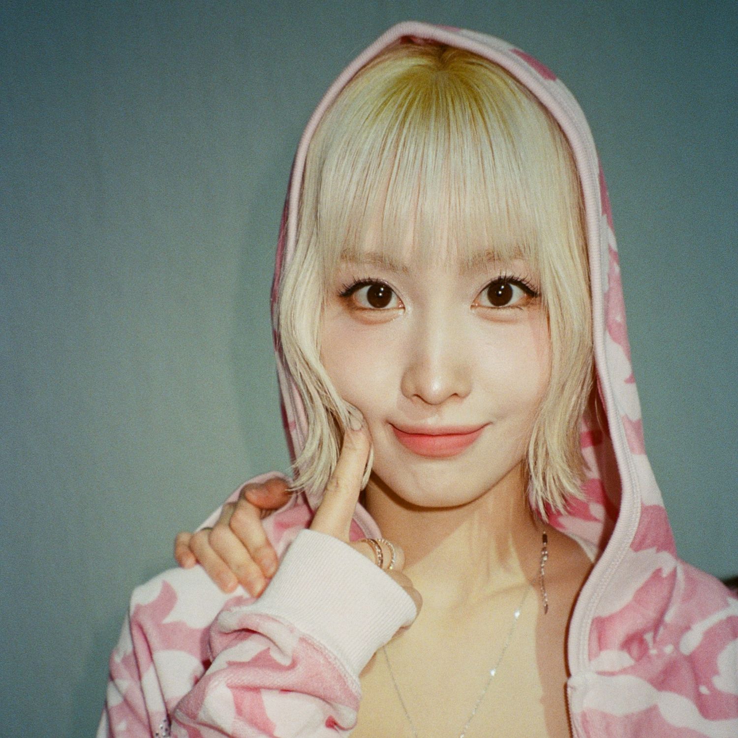 Recent activity shot of Momo (TWICE)