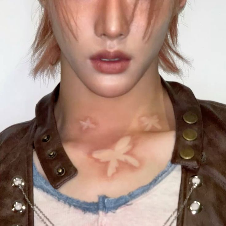 A moment captured by XLOV's fan