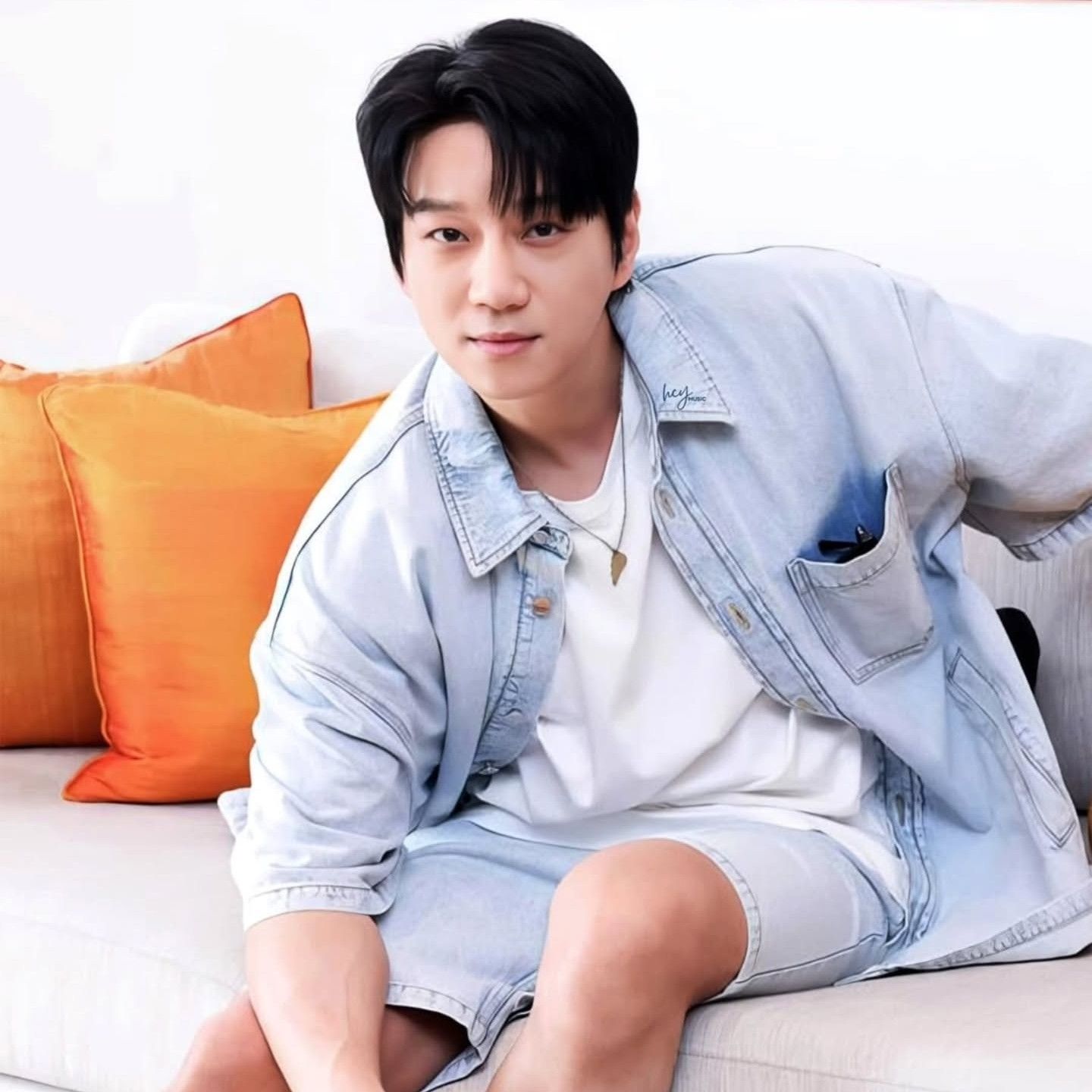 Latest photo of Hwang Chiyeol