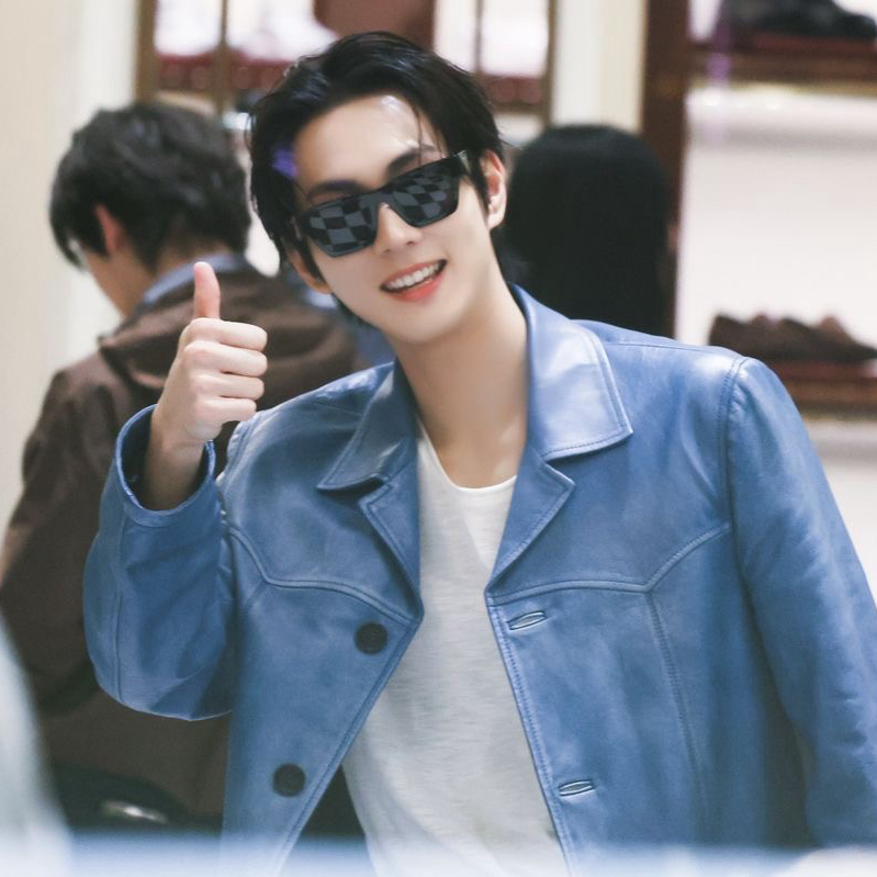 Latest photo of Jungwon (ENHYPEN)