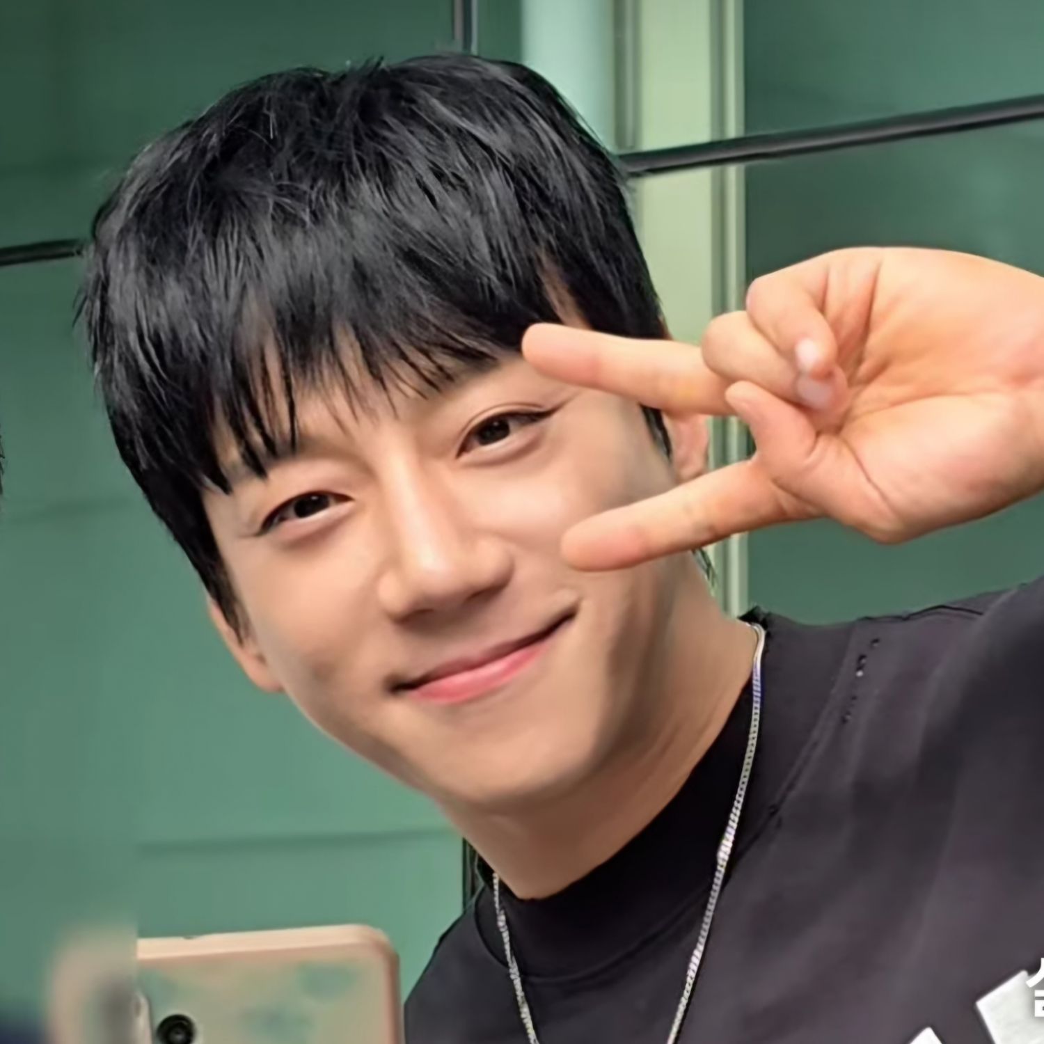 Foto aktivitas terbaru Hwang Chiyeol