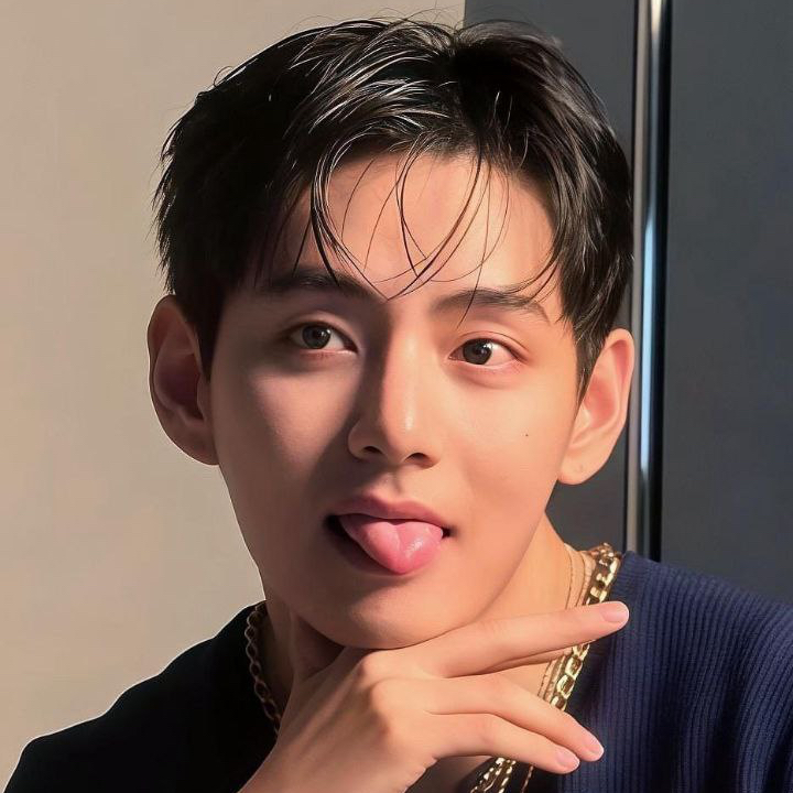 Latest photo of V (BTS)