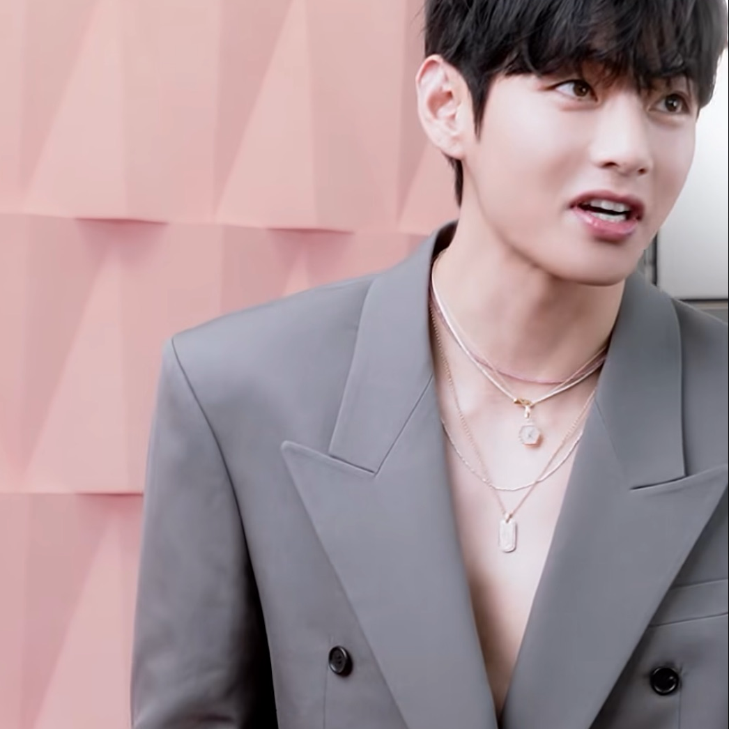 Foto terbaru V (BTS)