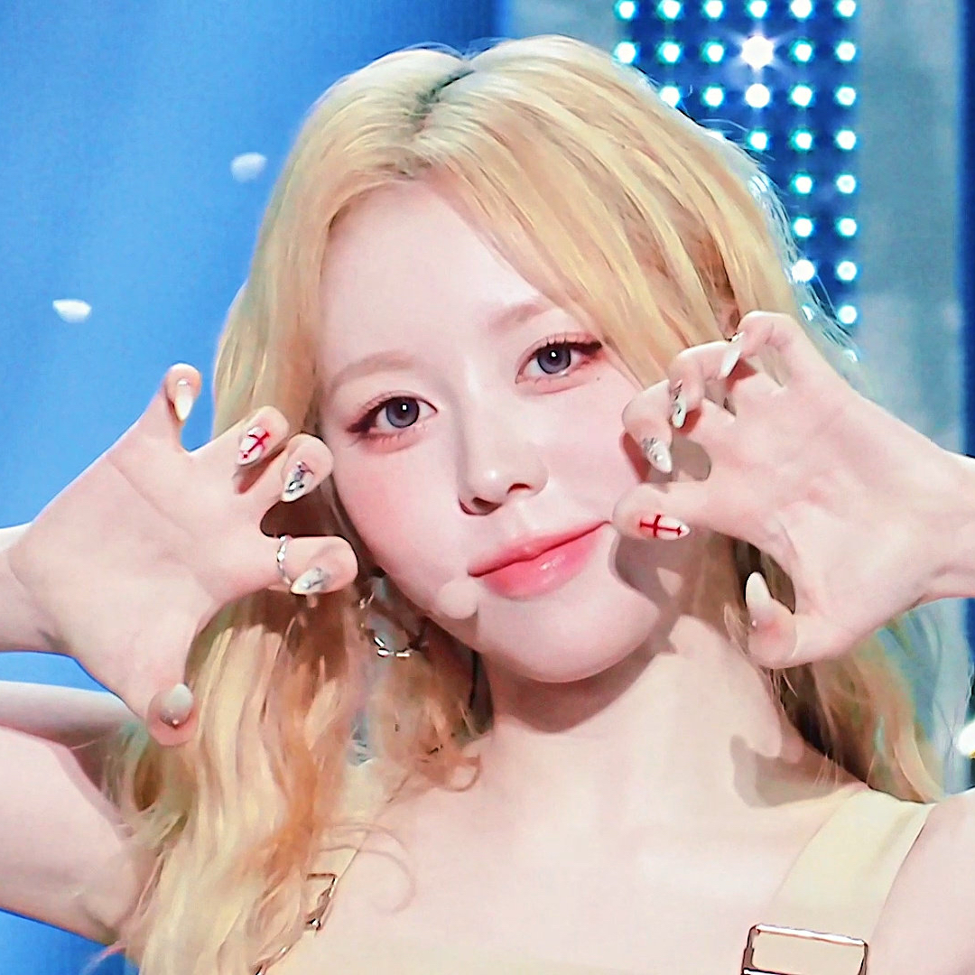 Behind-the-scenes cut of Jeong Hyerin (tripleS)