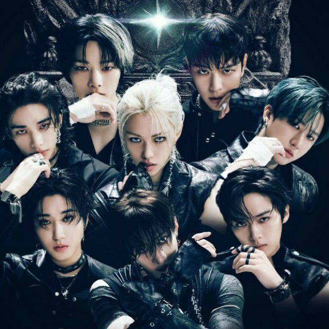 Behind-the-scenes cut of Stray Kids