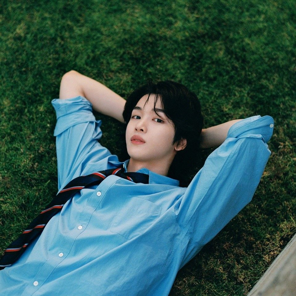 Latest photo of Sungchan (RIIZE)