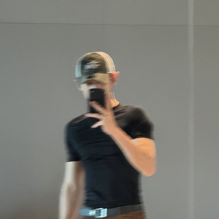 Foto terbaru Chanyeol (EXO)